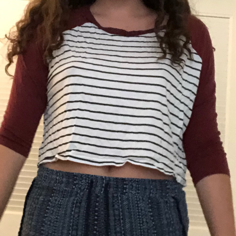 Long sleeve striped crop top